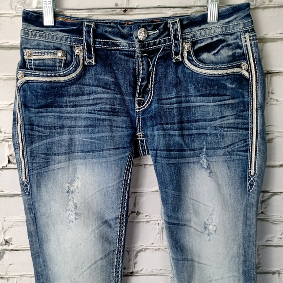 🔥SOLD🔥 ROCK REVIVAL Distressed CAPRI Size 28 - Picture 6 of 10